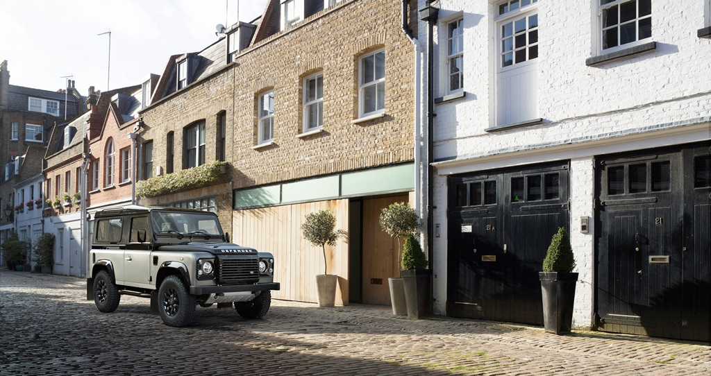 Land Rover Defender