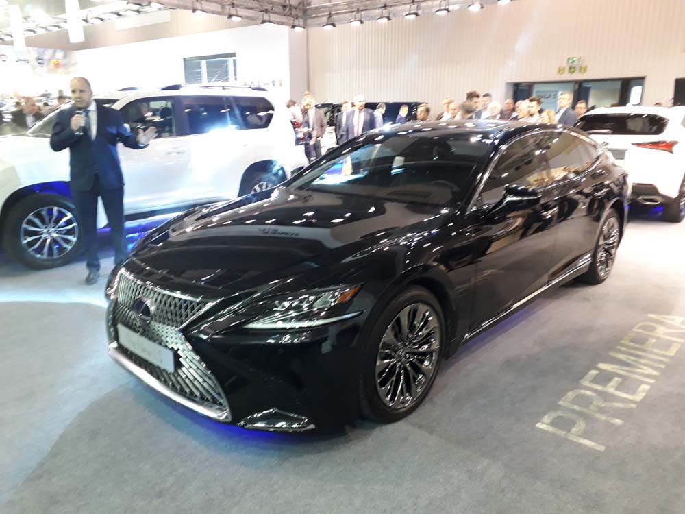 Lexus LS