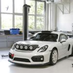 Porsche Cayman GT4 - przód i lewy bok